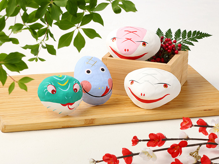 今年の張り子は“巳(み)”！